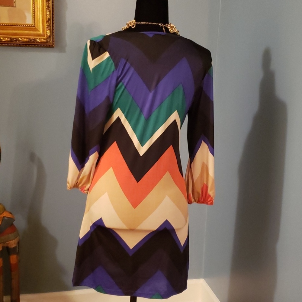 Dress - Picture 3 of 3